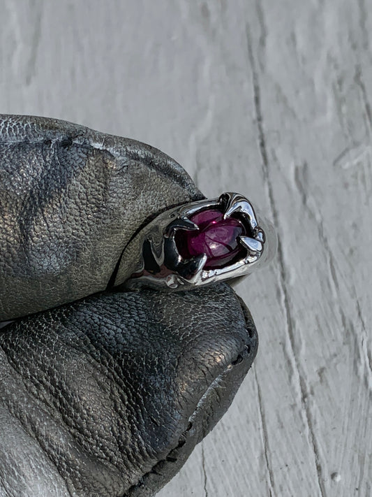 Fang Garnet
